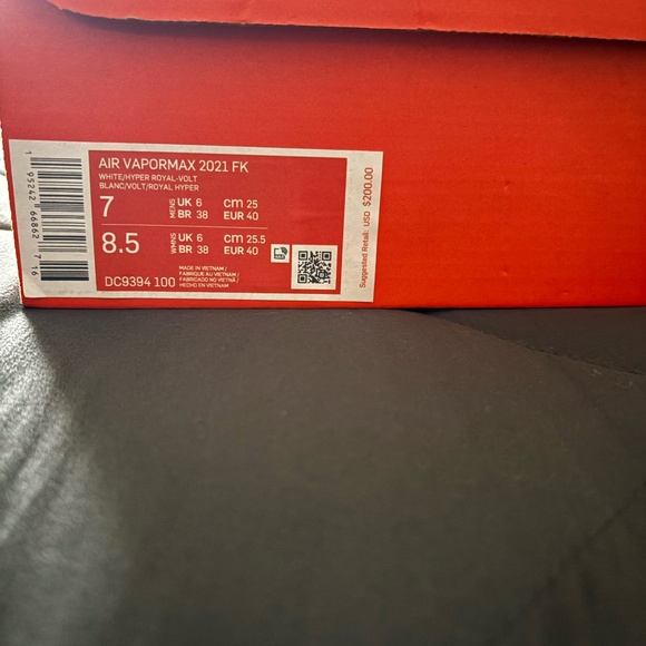 Sneakers for sale, serious inquiries only! 100% authentic - Picture 1 of 3